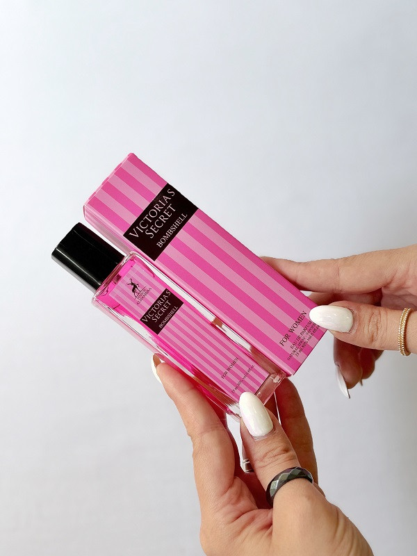 ادکلن زنانه الحمبرا مدل ویکتوریا سکرت بامب شل