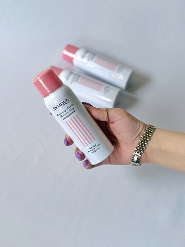 اسپری ضد آفتاب بیوآکوا با رایحه انار