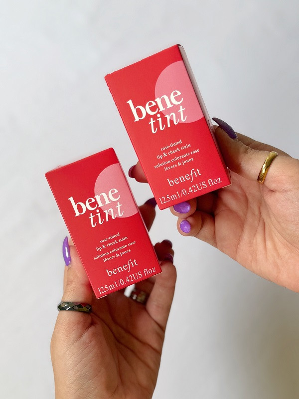 تینت لب و گونه بنه فیت مدل بنه تینت