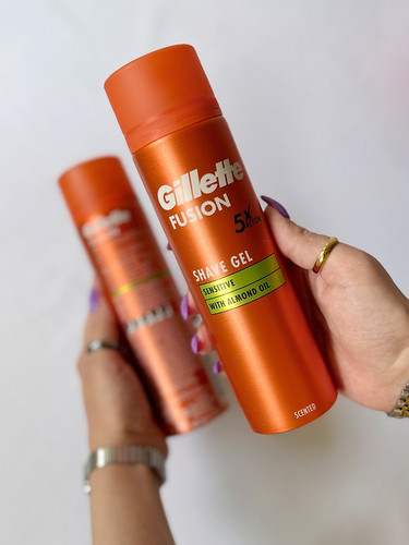 ژل اصلاح ژیلت فیوژن مدل SENSITIVE حاوی روغن بادام