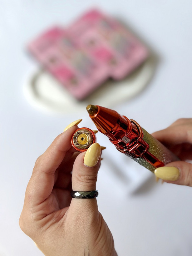 تصویر موزن شارژی دوکاره صورت و ابرو بلاولس | موزن بینی