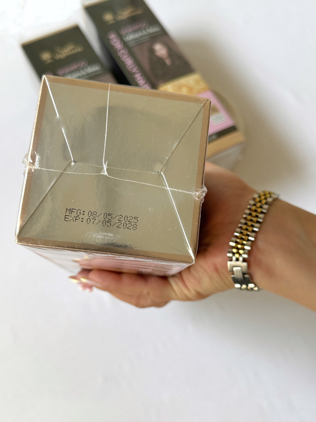 شامپو موهای فر لایتنس حاوی کلاژن و بوتاکس