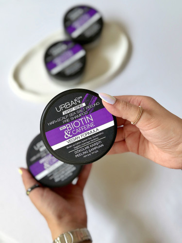 اسکراب کف سر ضد ریزش اوربان مدل بیوتین و کافئین