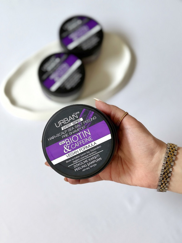 اسکراب کف سر ضد ریزش اوربان مدل بیوتین و کافئین