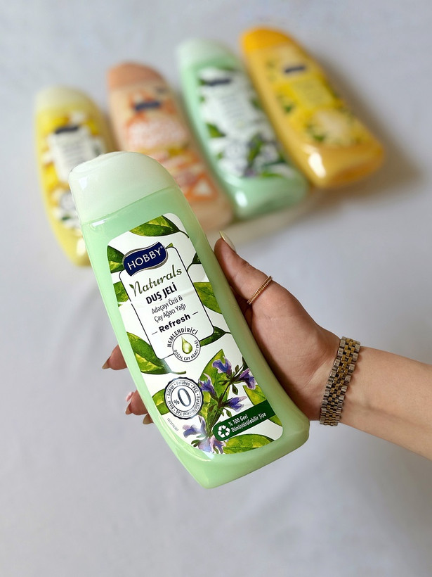 شامپو بدن هوبی مدل Naturals عصاره مریم گلی و روغن درخت چای
