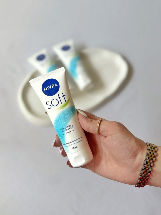 کرم مرطوب کننده تیوپی نیوآ | کرم نیوآ اورجینال