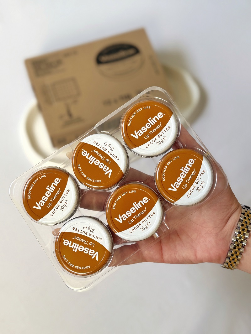 تصویر بالم لب کاسه ای مدل کره کاکائو