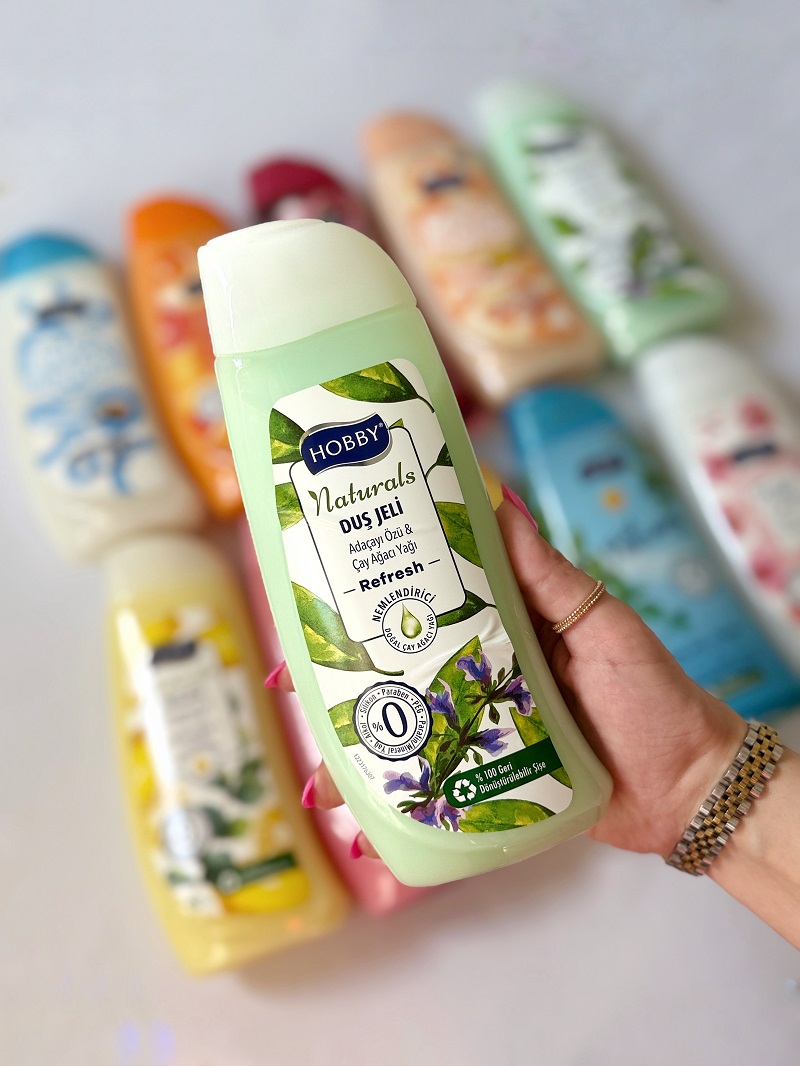 شامپو بدن هوبی مدل Naturals عصاره مریم گلی و روغن درخت چای