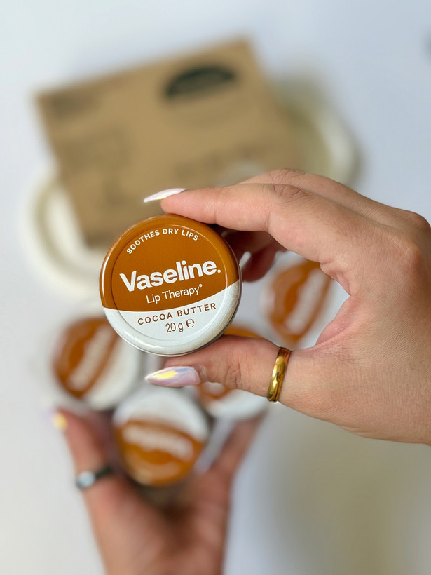 بالم لب کاسه ای (سکه ای) وازلین شکلاتی