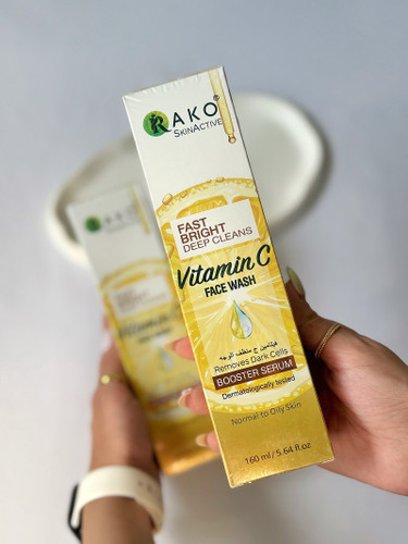 فوم شست و شوی صورت براش دار راکو مدل ویتامین C