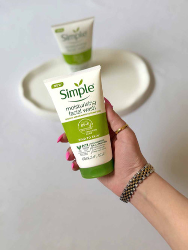 ژل شست و شوی صورت آبرسان سیمپل - اورجینال