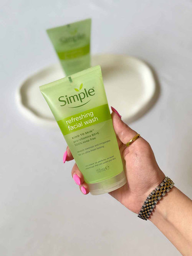 ژل شست و شوی صورت ریفرشینگ سیمپل | فروش محصولات اورجینال سیمپل