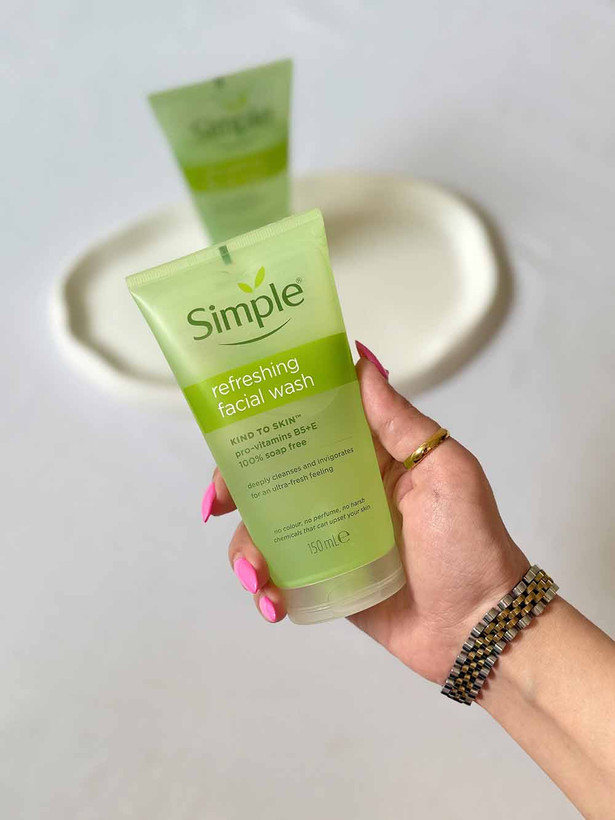 ژل شست و شوی صورت ریفرشینگ سیمپل | فروش محصولات اورجینال سیمپل