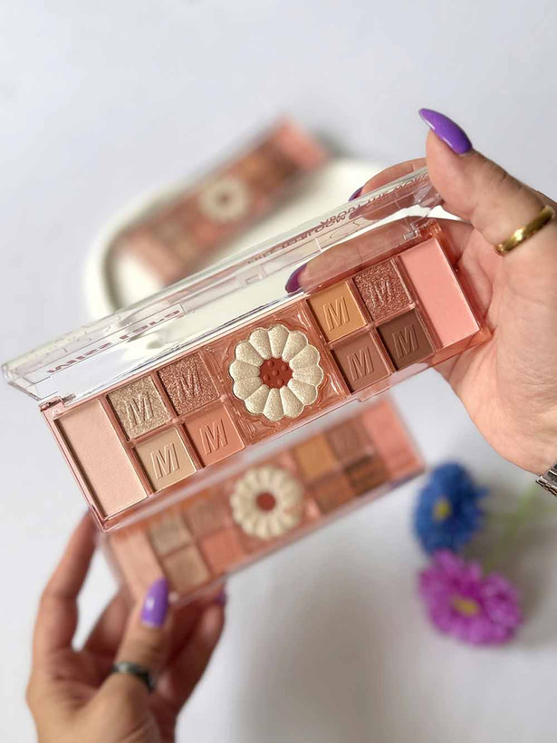 پالت سایه 12 رنگ میس لارا طرح گل اورجینال