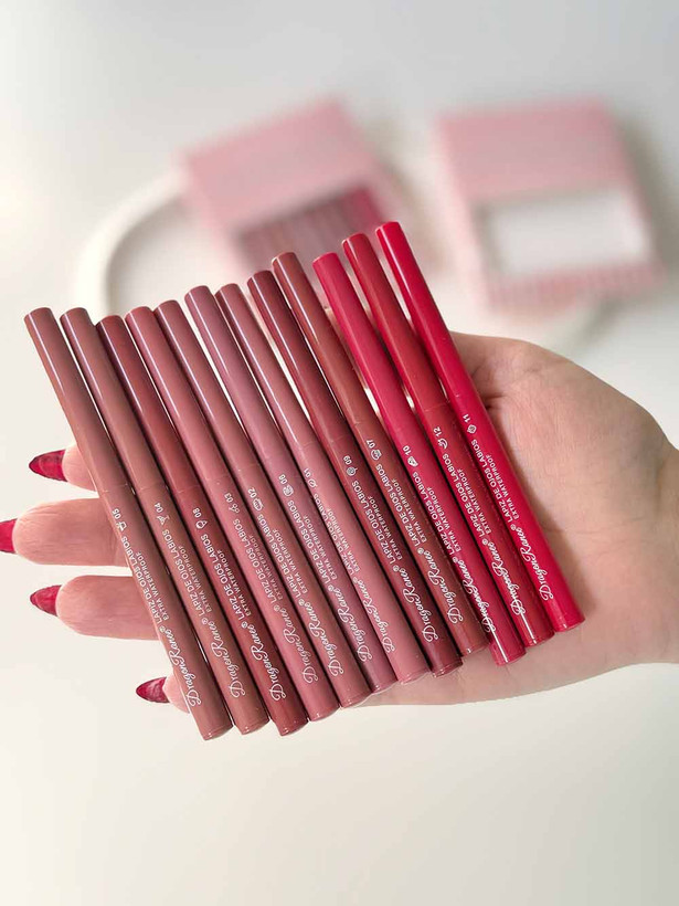 خط لب پیچی دراگون رانی شامل 12 رنگ فوق العاده با کیفیت