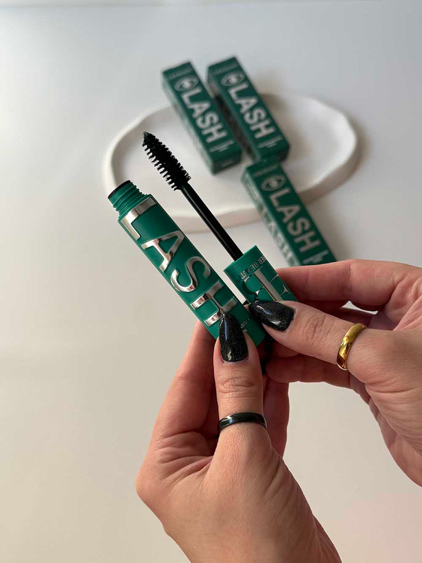 برس ریمل سبز Ever Beauty برای تفکیک و حجم دهی مژه ها