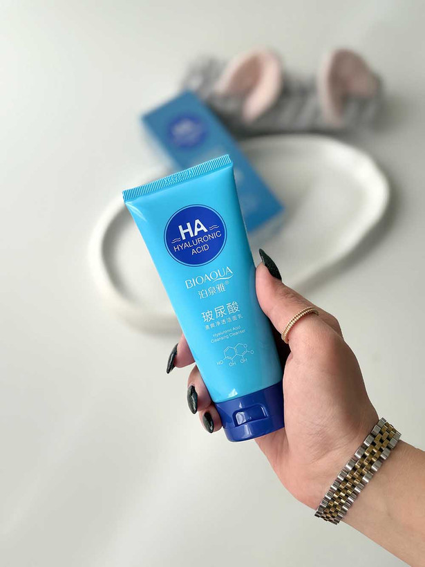 فوم شست و شوی صورت هیالورونیک اسید بیوآکوا